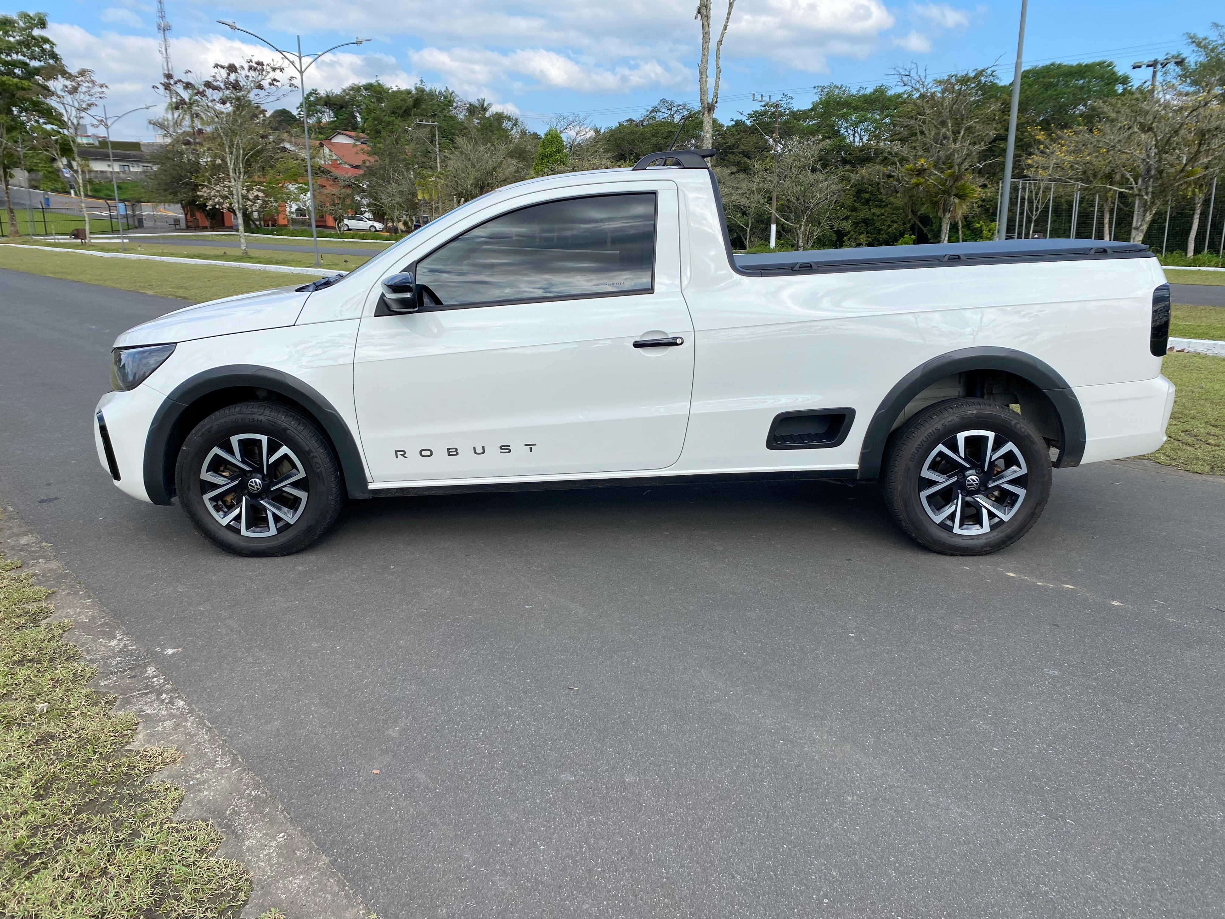 Volkswagen Saveiro Robust — foto 4 de 10