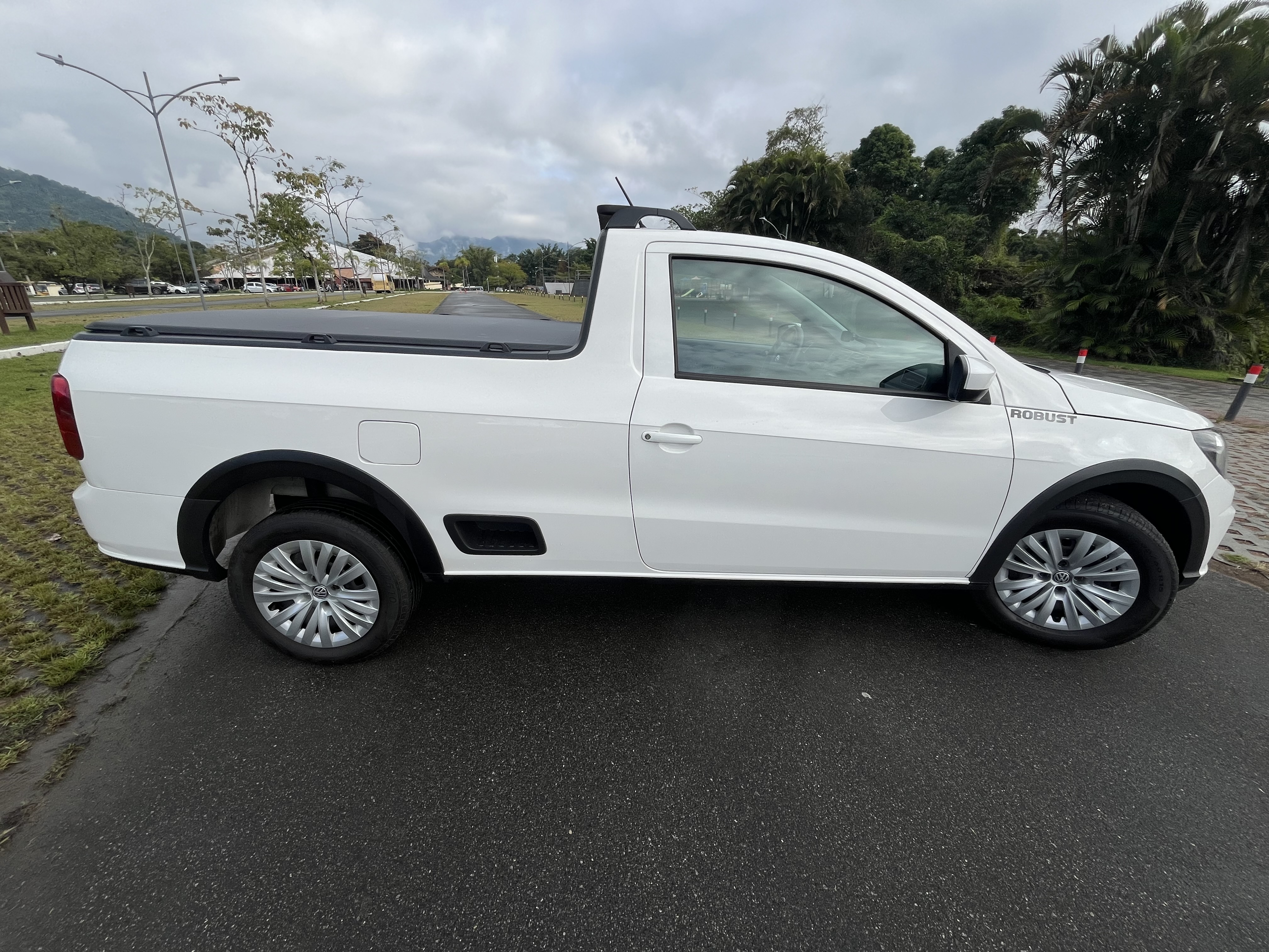 Volkswagen Saveiro Robust — foto 5 de 11