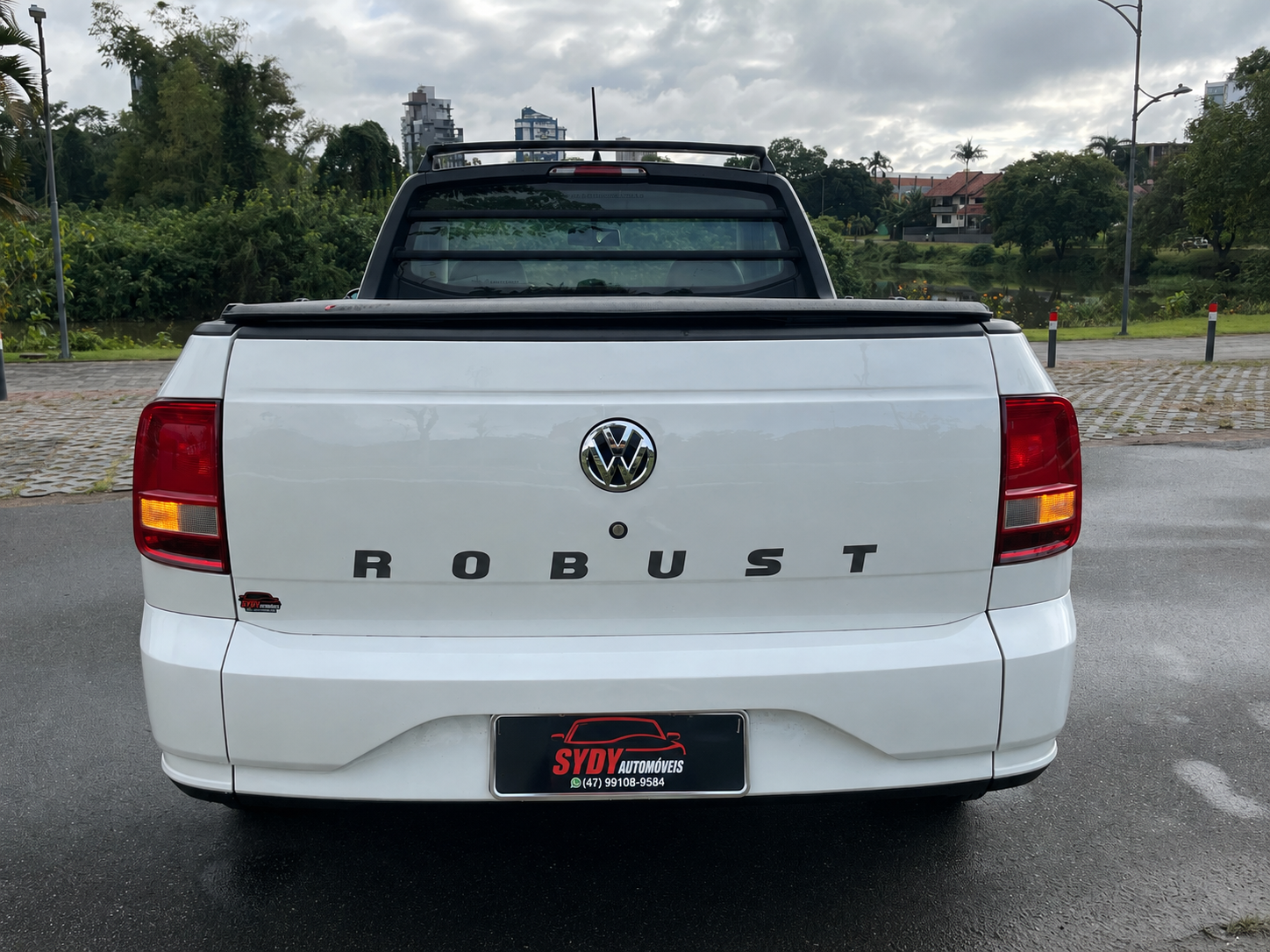 Volkswagen Saveiro Robust — foto 8 de 11