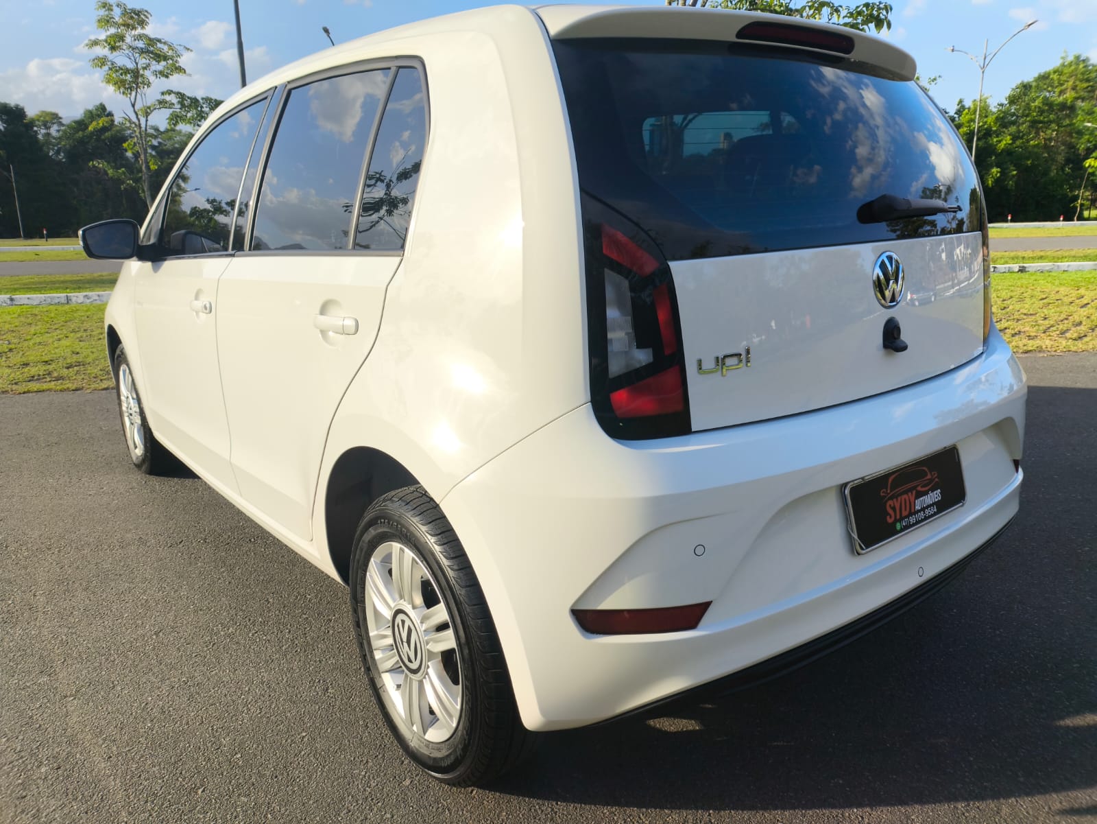 Volkswagen Up! — foto 7 de 7