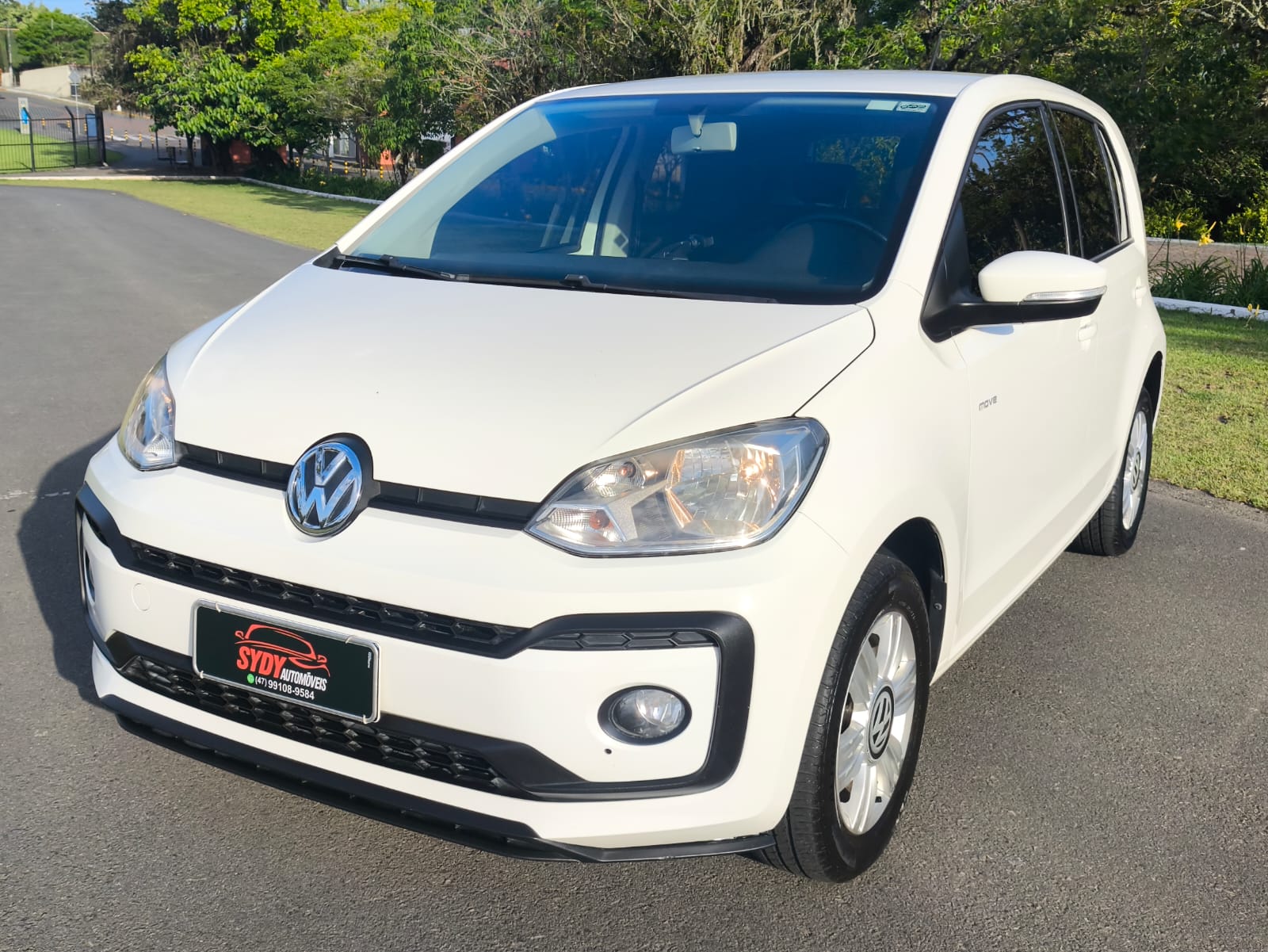 Volkswagen Up! — foto 1 de 7