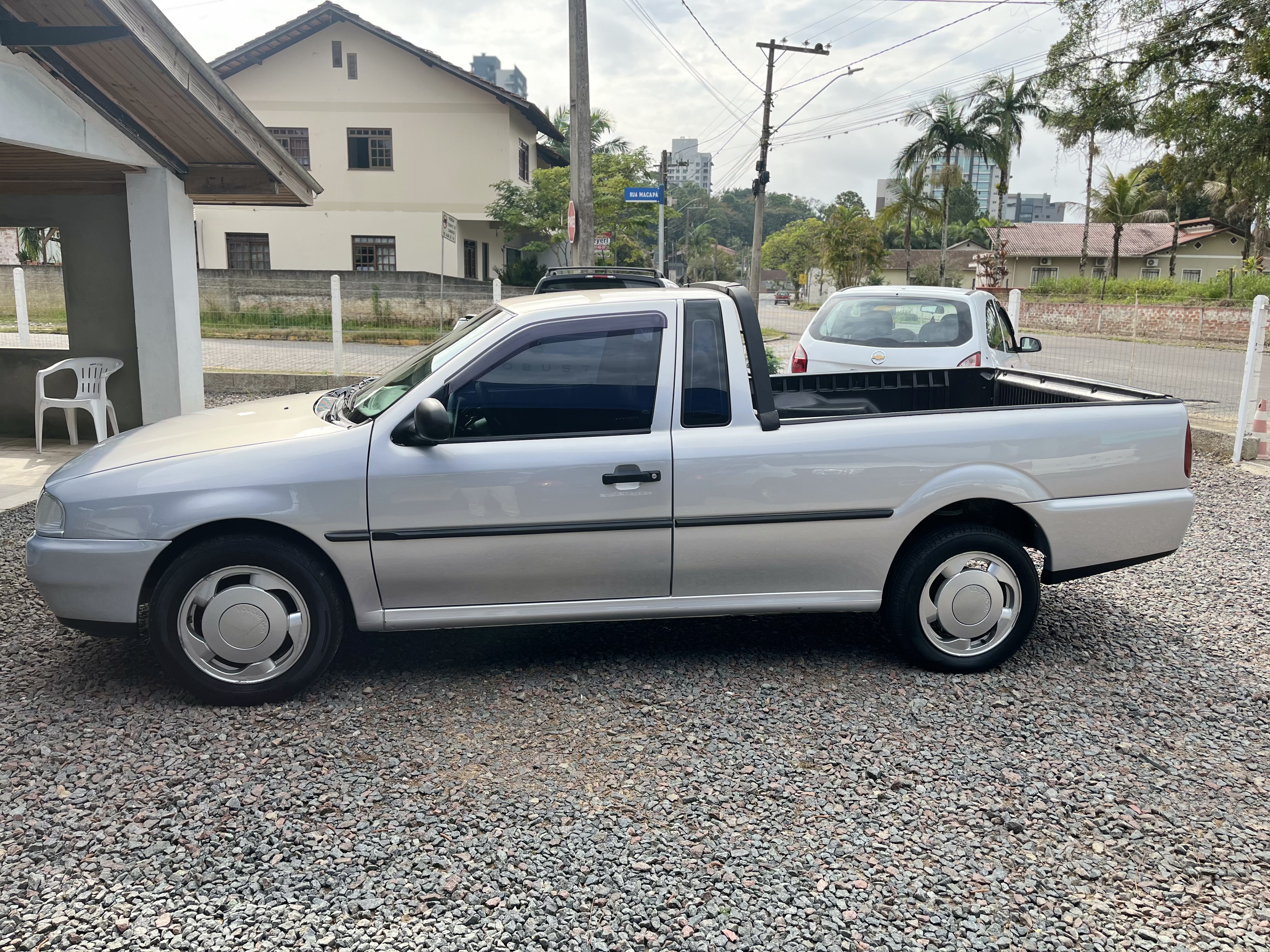 Volkswagen Saveiro — foto 4 de 11