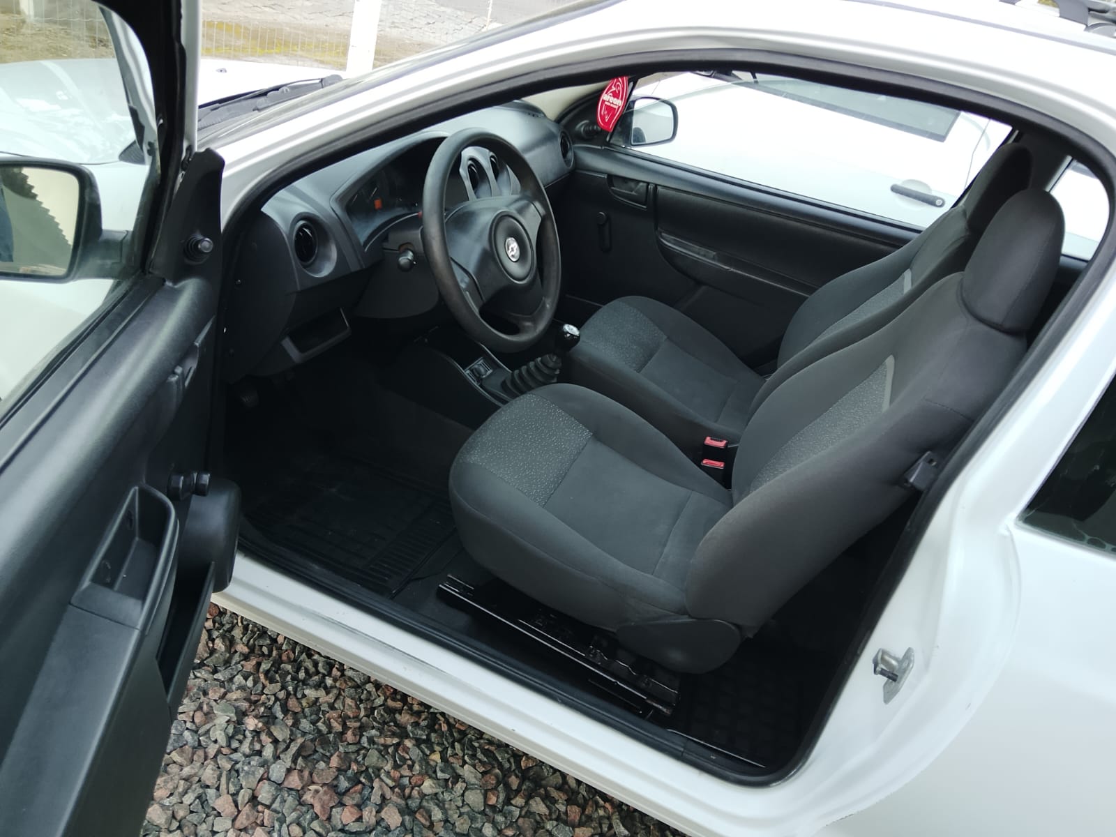 Chevrolet Celta — foto 6 de 10