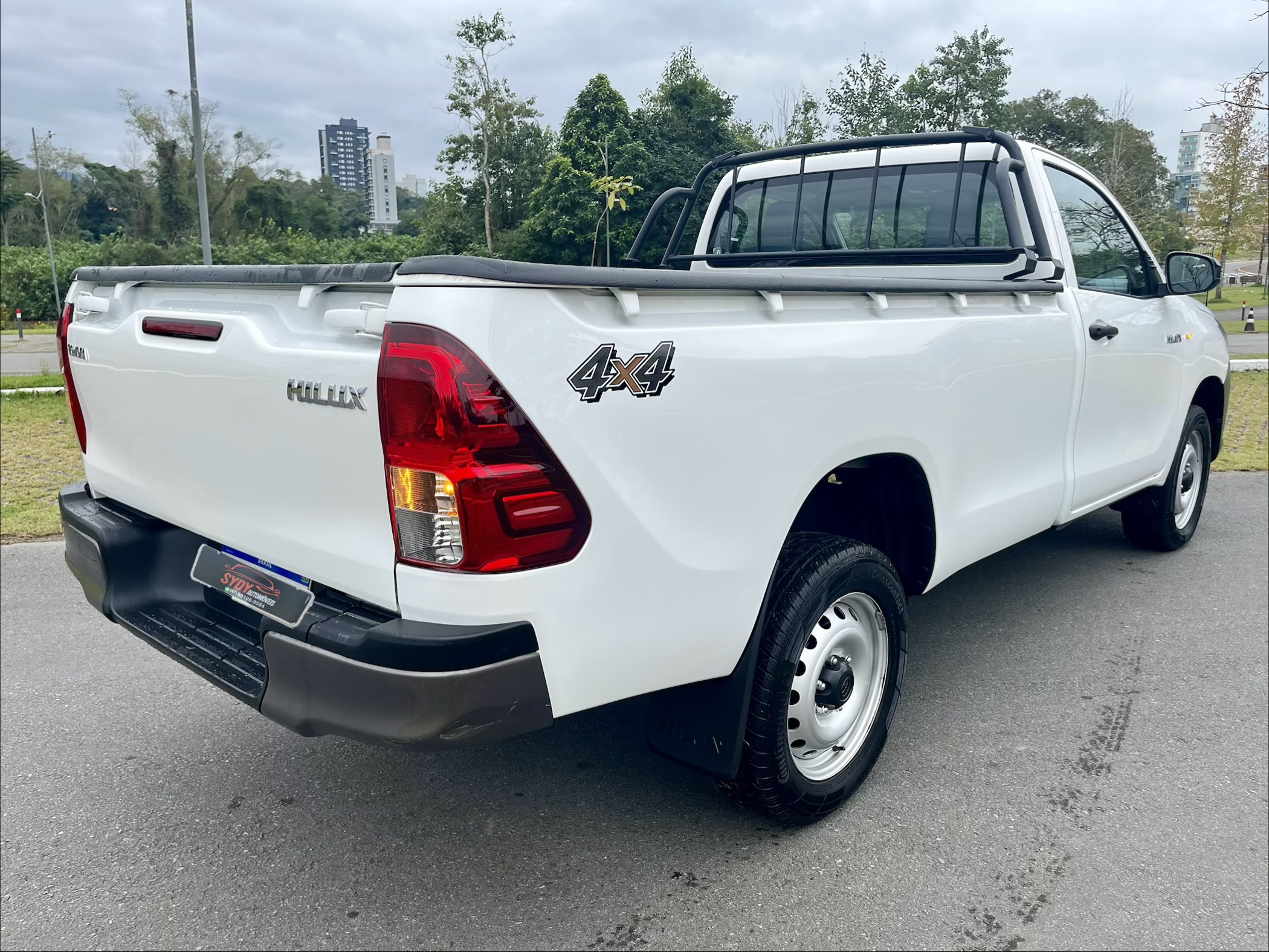 Toyota Hilux Cabine Simples — foto 6 de 10