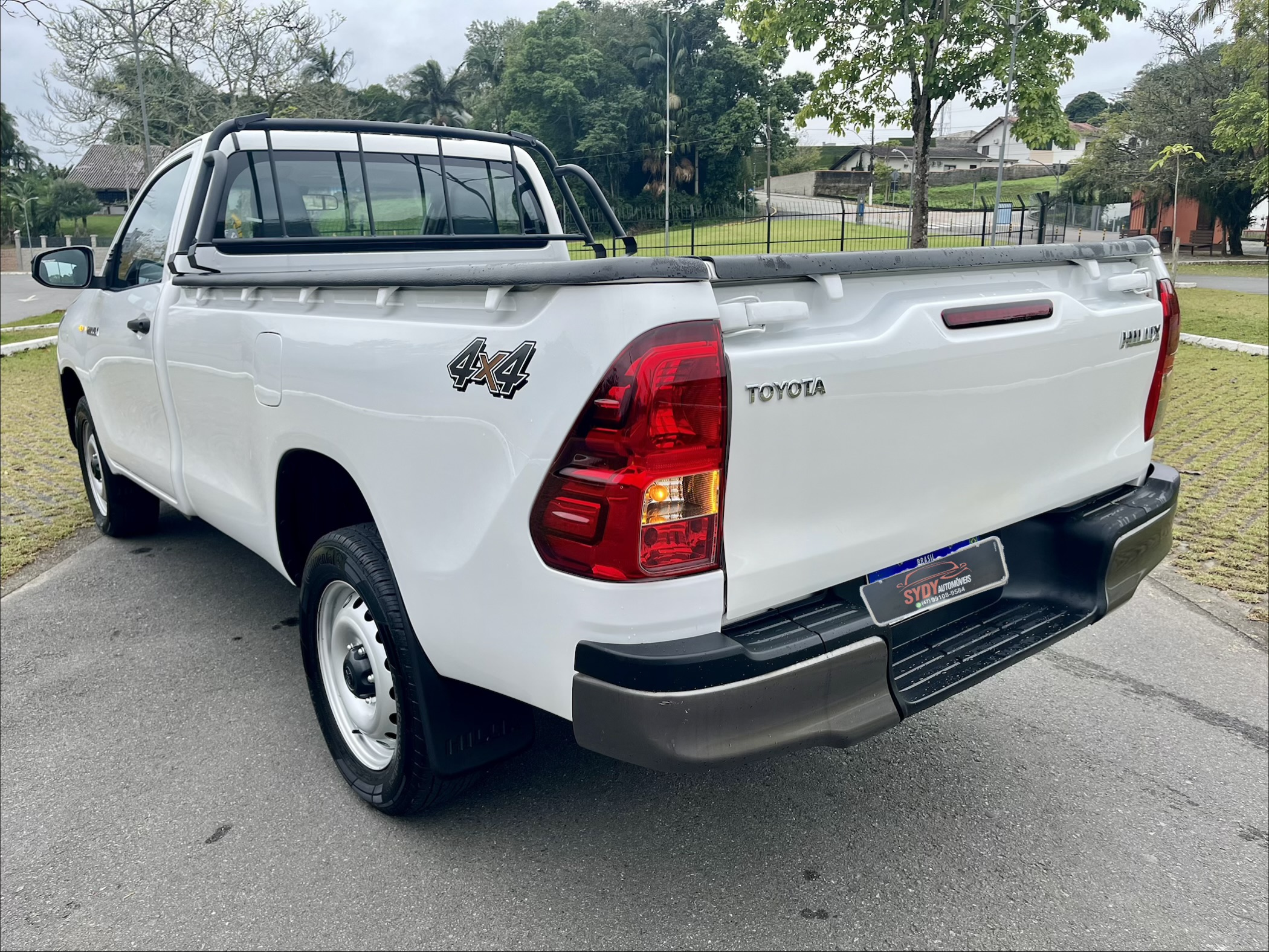 Toyota Hilux Cabine Simples — foto 8 de 10